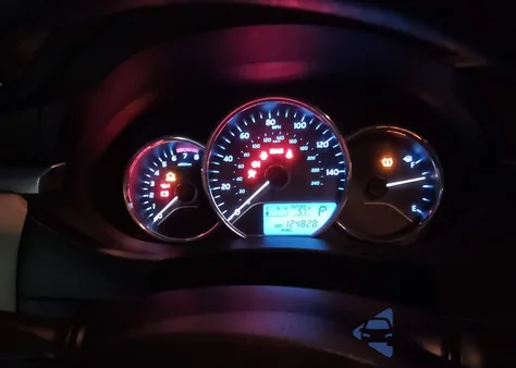 2014 Toyota Corolla Le из США, поврежденный, VIN 5YFBURHE7EP175683